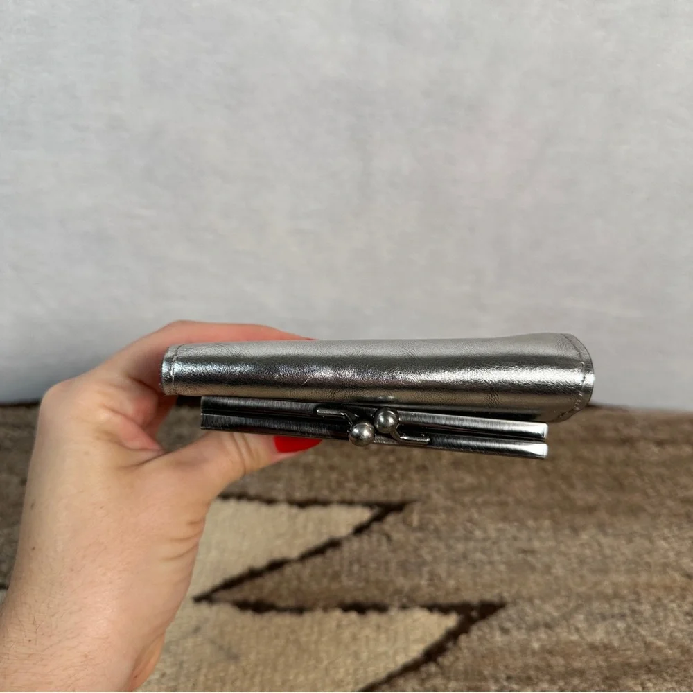 Patricia Nash Antique Platinum silver wallet leather fold metallic‎